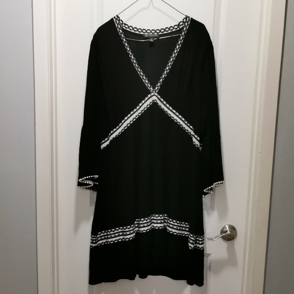 INC International Concepts Black and White Long‎ Sleeve Dress